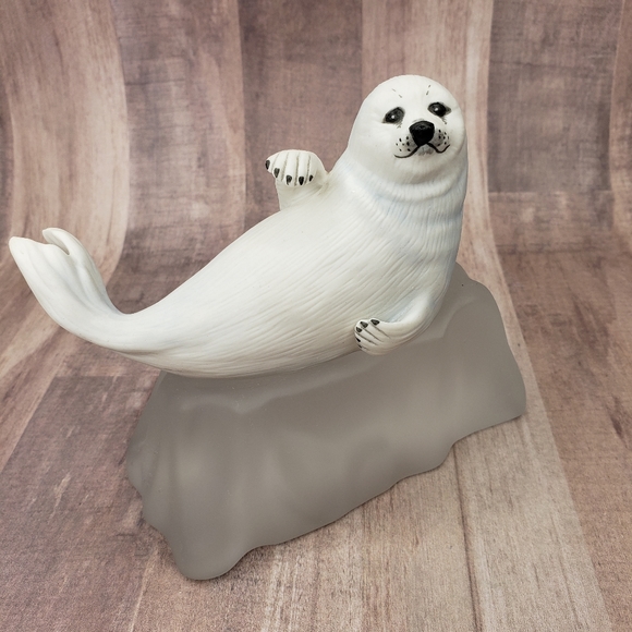 Vintage The Franklin Mint Snow Pup on Ice White Seal 1987 Humane Society - Picture 14 of 14